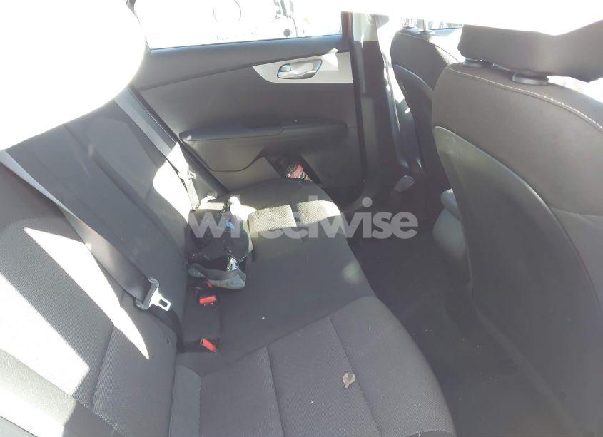 Photo 8 of 2024 Kia Forte LXS (VIN 3KPF24AD1RE729724)