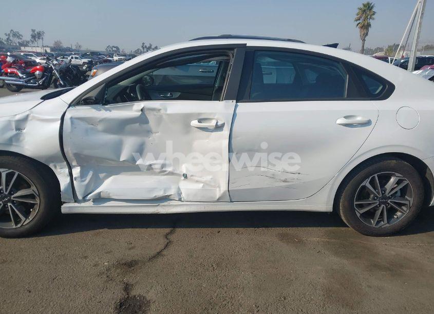 Photo 14 of 2024 Kia Forte LXS (VIN 3KPF24AD1RE731652)
