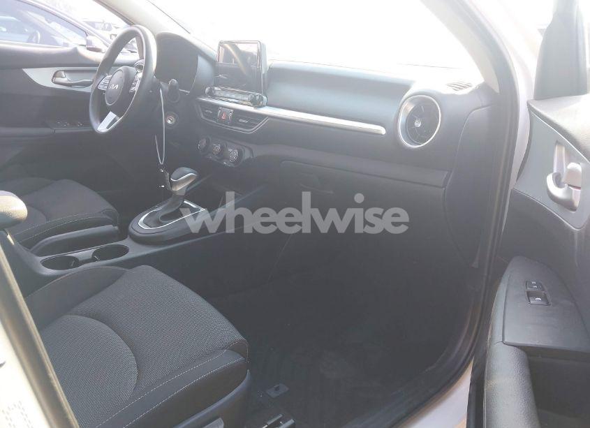 Photo 5 of 2024 Kia Forte LXS (VIN 3KPF24AD1RE731652)