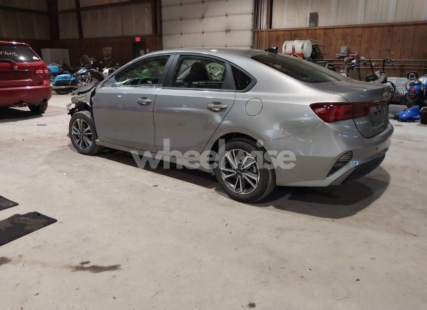 Photo 3 of 2024 Kia Forte LXS (VIN 3KPF24AD1RE733031)