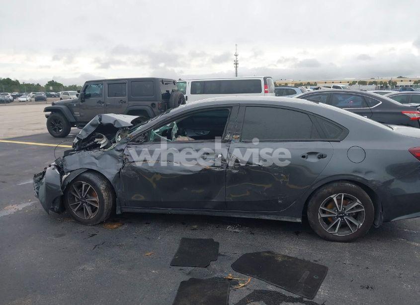 Photo 15 of 2024 Kia Forte LXS (VIN 3KPF24AD1RE733224)