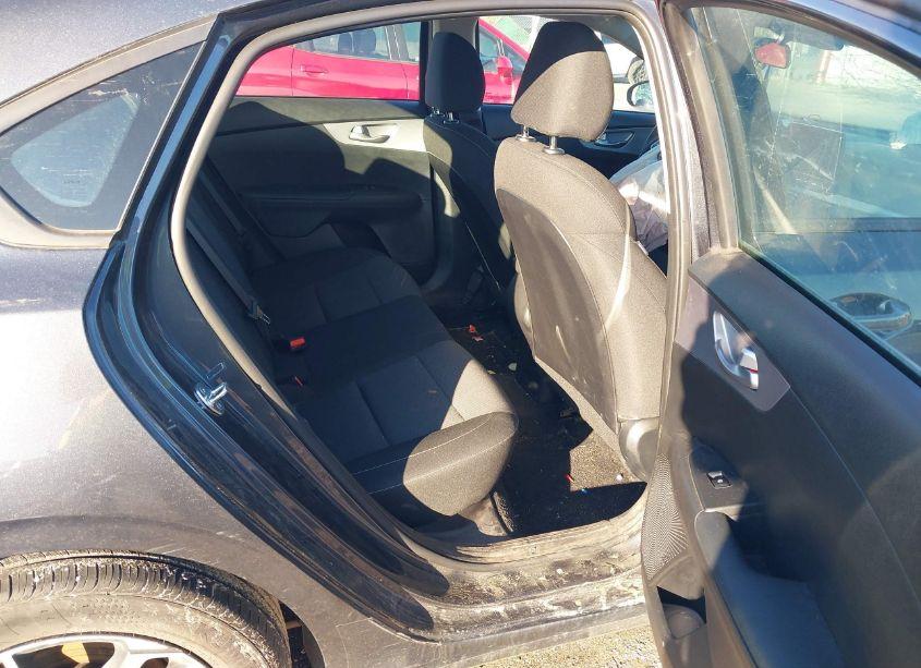 Photo 8 of 2024 Kia Forte LXS (VIN 3KPF24AD1RE735233)