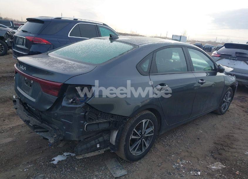 Photo 4 of 2024 Kia Forte LXS (VIN 3KPF24AD1RE739914)