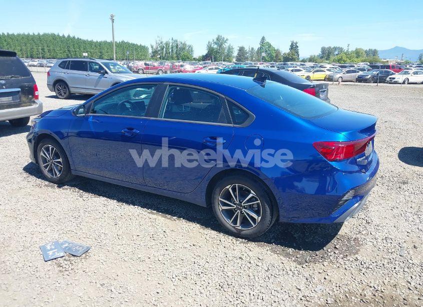 Photo 3 of 2024 Kia Forte LXS (VIN 3KPF24AD1RE742764)