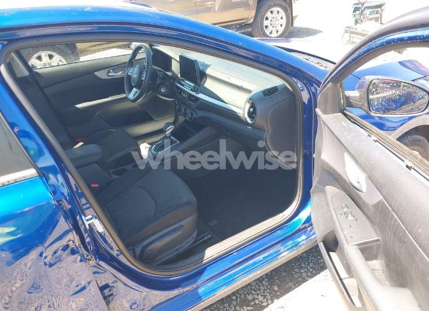 Photo 5 of 2024 Kia Forte LXS (VIN 3KPF24AD1RE742764)