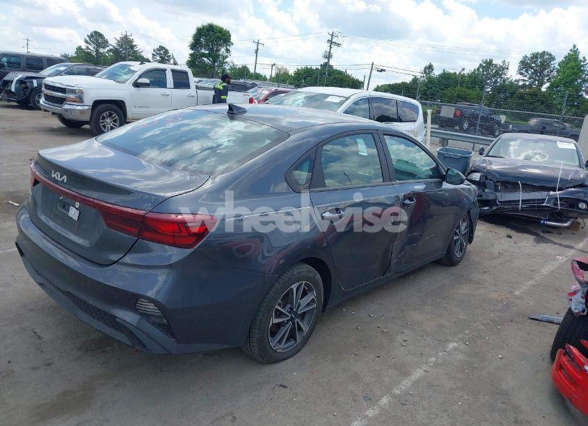 Photo 4 of 2024 Kia Forte LXS (VIN 3KPF24AD1RE744241)