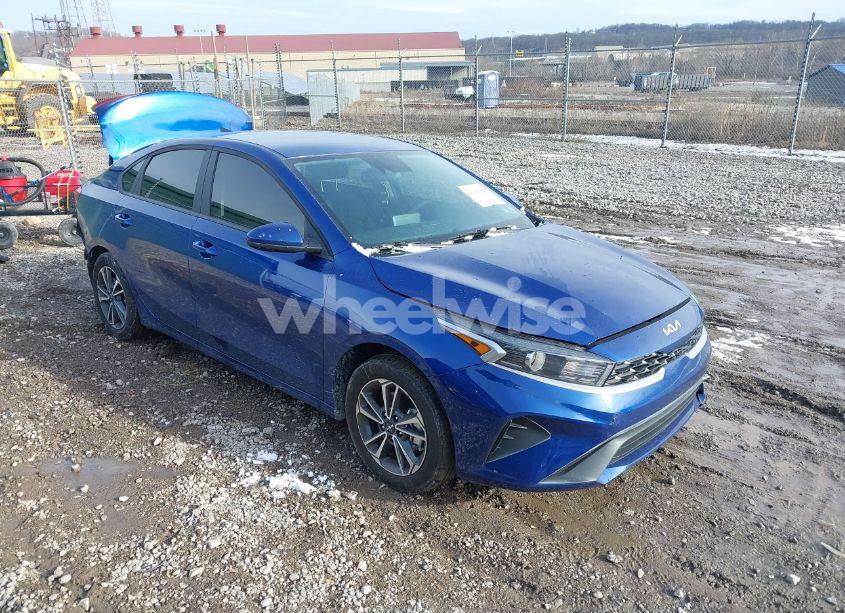 2024 Kia Forte LXS (VIN 3KPF24AD1RE745888) main photo