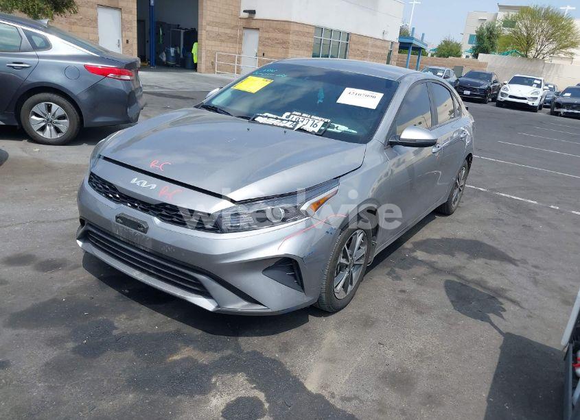 Photo 2 of 2024 Kia Forte LXS (VIN 3KPF24AD1RE748029)