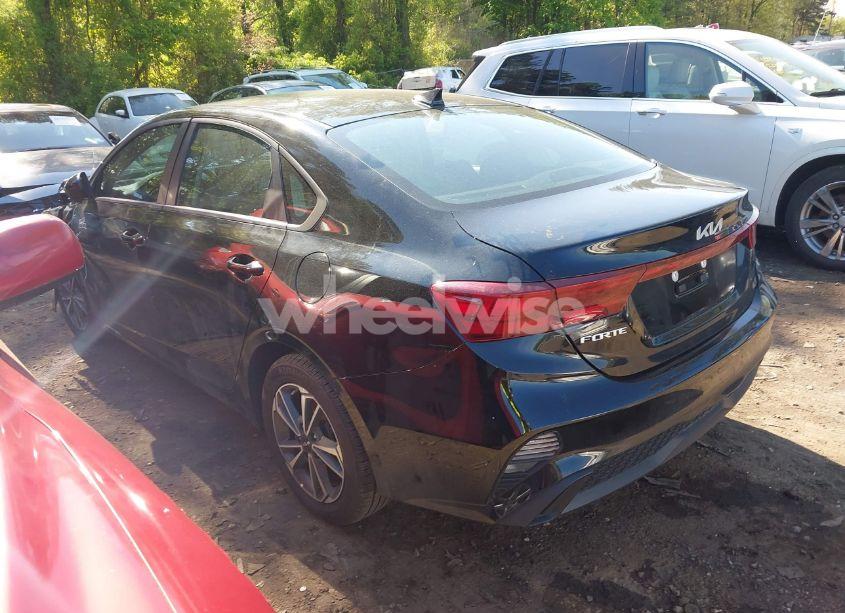 Photo 3 of 2024 Kia Forte LXS (VIN 3KPF24AD1RE758267)