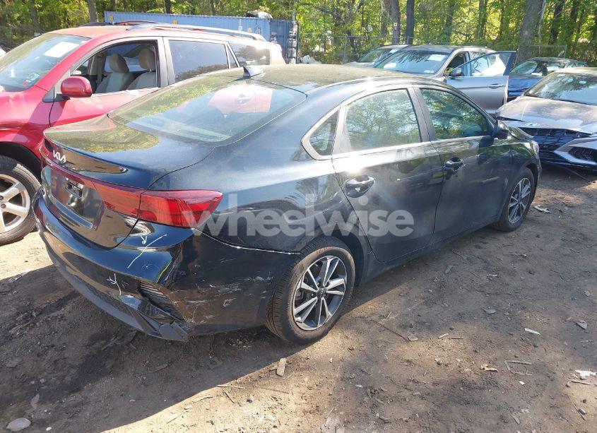 Photo 4 of 2024 Kia Forte LXS (VIN 3KPF24AD1RE758267)