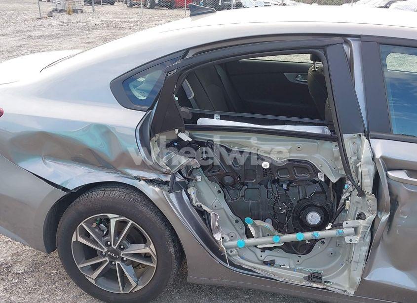 Photo 18 of 2024 Kia Forte LXS (VIN 3KPF24AD1RE759533)