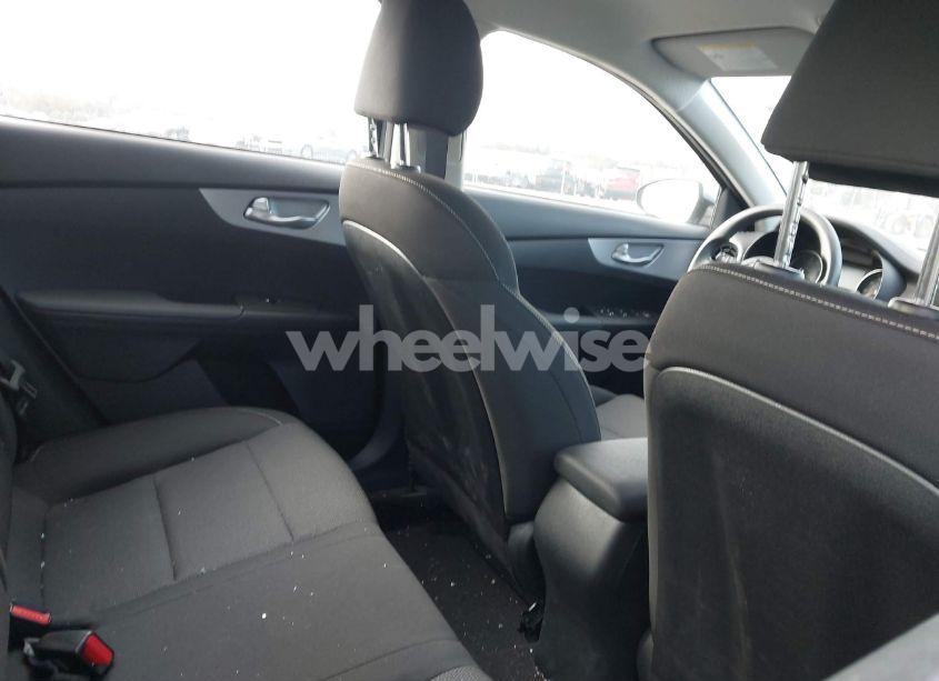 Photo 8 of 2024 Kia Forte LXS (VIN 3KPF24AD1RE759533)