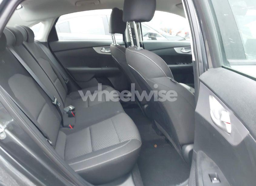 Photo 8 of 2024 Kia Forte LXS (VIN 3KPF24AD1RE770872)