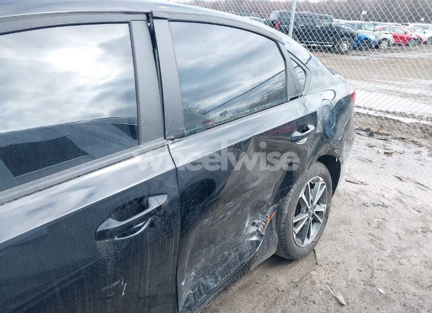 Photo 6 of 2024 Kia Forte LXS (VIN 3KPF24AD1RE779295)