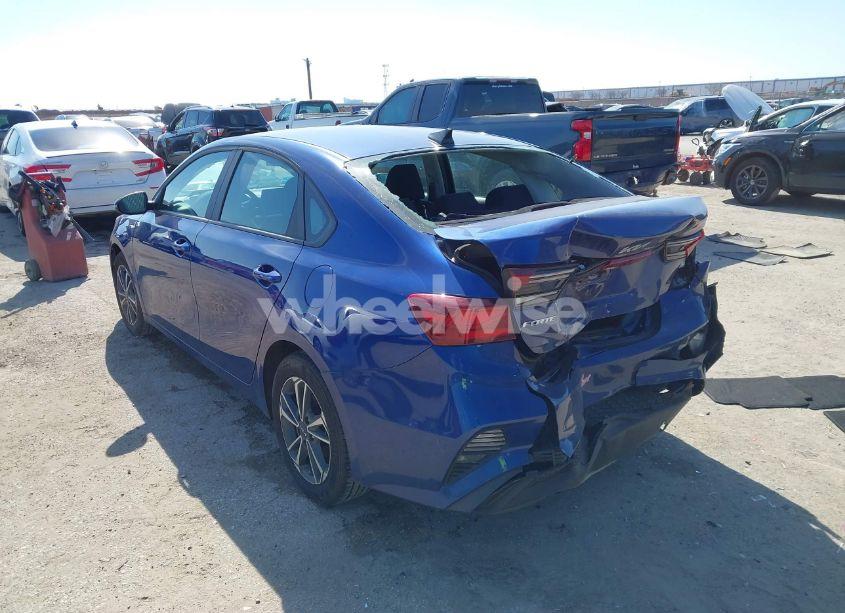 Photo 3 of 2024 Kia Forte LXS (VIN 3KPF24AD1RE781063)