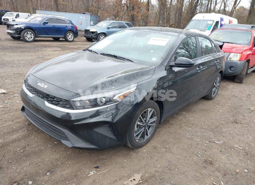 Photo 2 of 2024 Kia Forte LXS (VIN 3KPF24AD1RE804924)