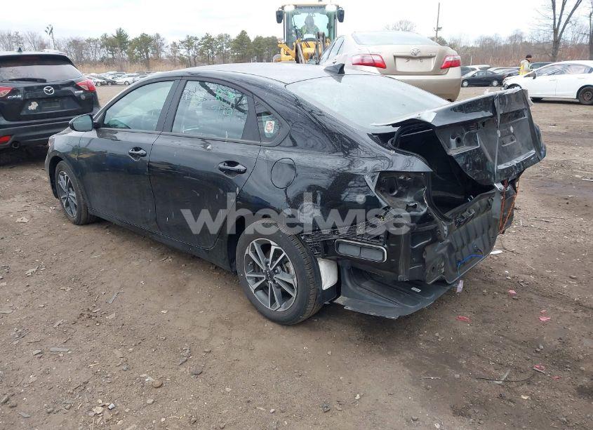 Photo 3 of 2024 Kia Forte LXS (VIN 3KPF24AD1RE804924)
