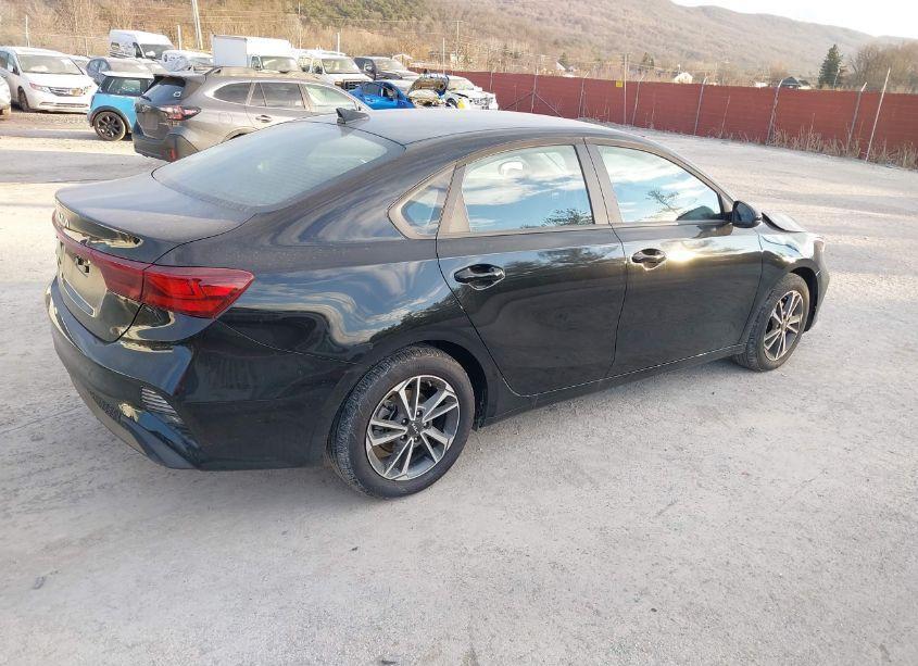 Photo 4 of 2024 Kia Forte LXS (VIN 3KPF24AD1RE825224)