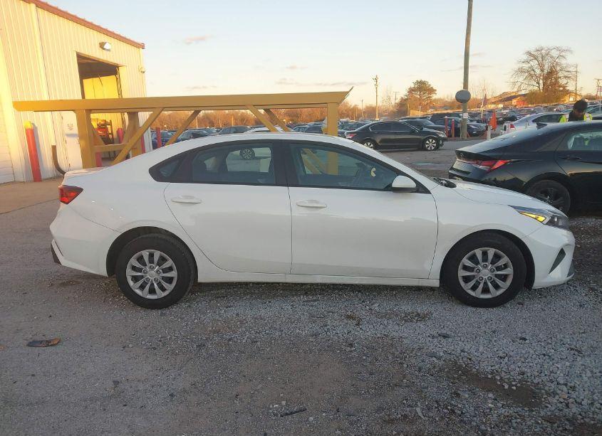 Photo 13 of 2024 Kia Forte LX (VIN 3KPF24AD1RE825482)