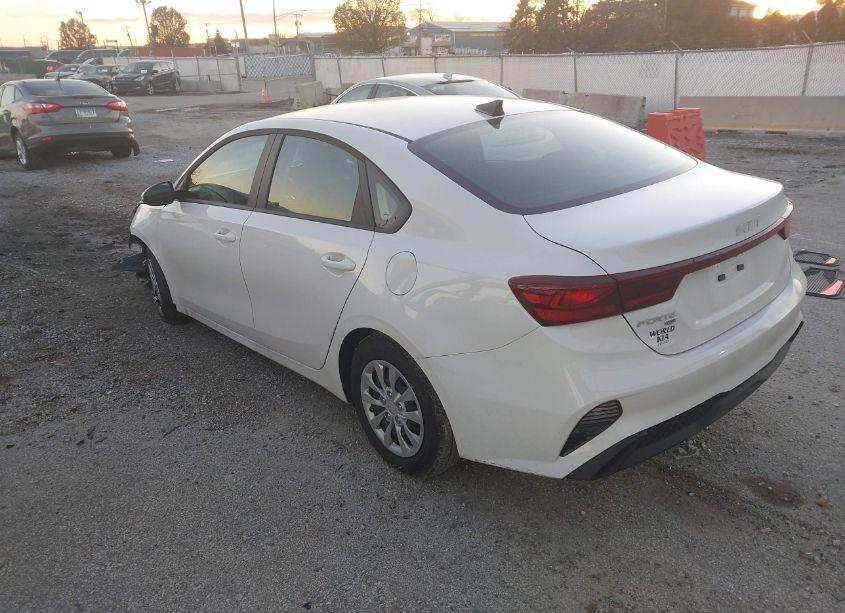 Photo 3 of 2024 Kia Forte LX (VIN 3KPF24AD1RE825482)