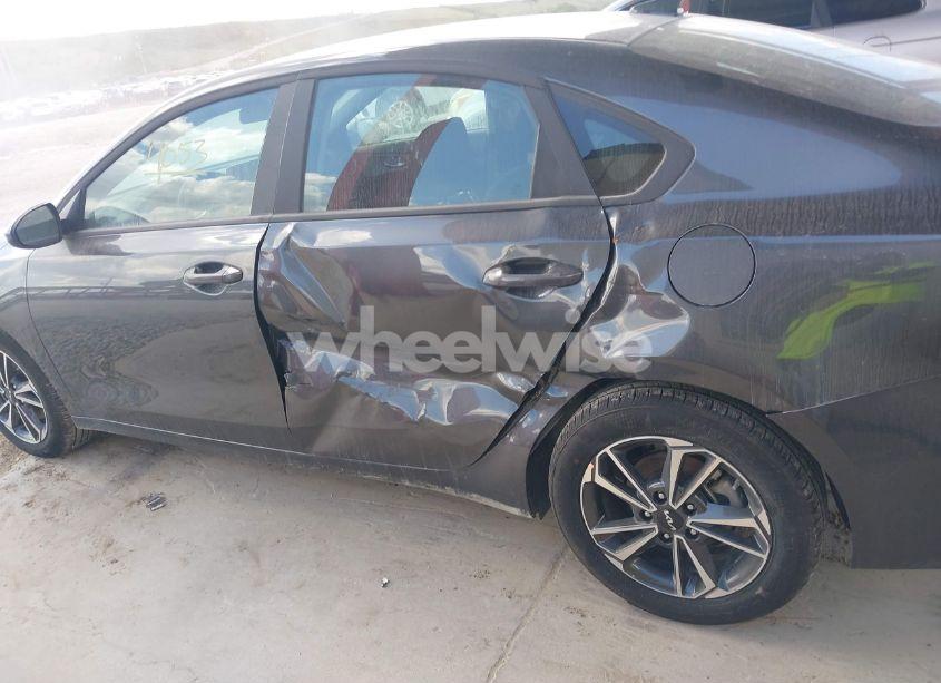 Photo 6 of 2024 Kia Forte LXS (VIN 3KPF24AD1RE829919)