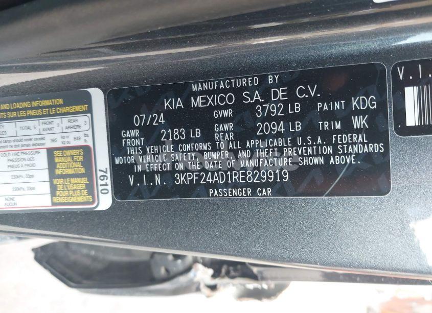 Photo 9 of 2024 Kia Forte LXS (VIN 3KPF24AD1RE829919)