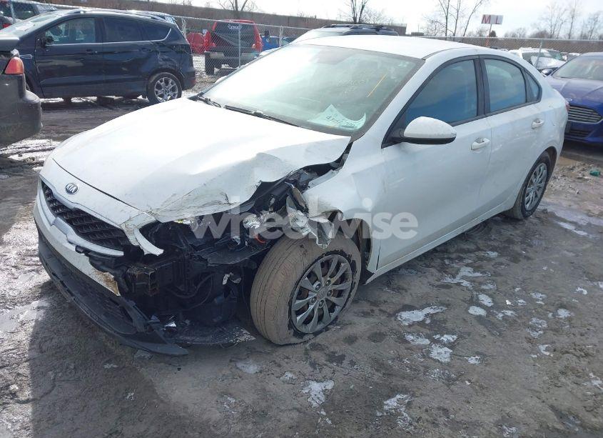 Photo 2 of 2019 Kia Forte FE (VIN 3KPF24AD2KE009001)