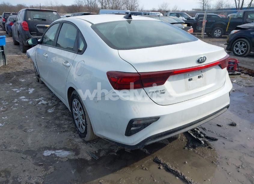 Photo 3 of 2019 Kia Forte FE (VIN 3KPF24AD2KE009001)