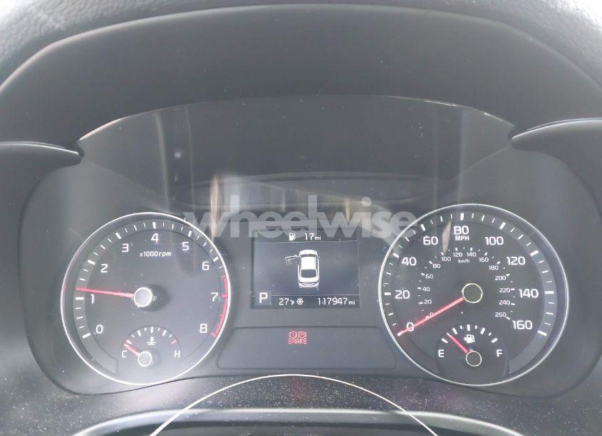 Photo 7 of 2019 Kia Forte FE (VIN 3KPF24AD2KE009001)