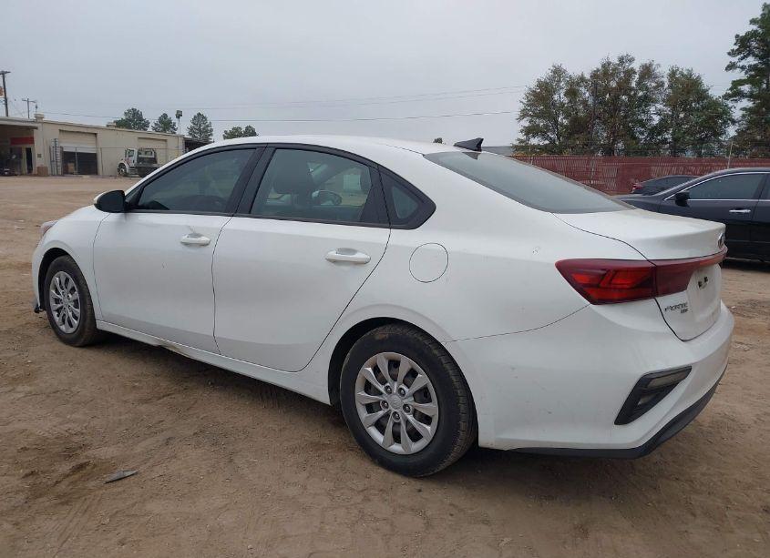 Photo 3 of 2019 Kia Forte FE (VIN 3KPF24AD2KE009919)