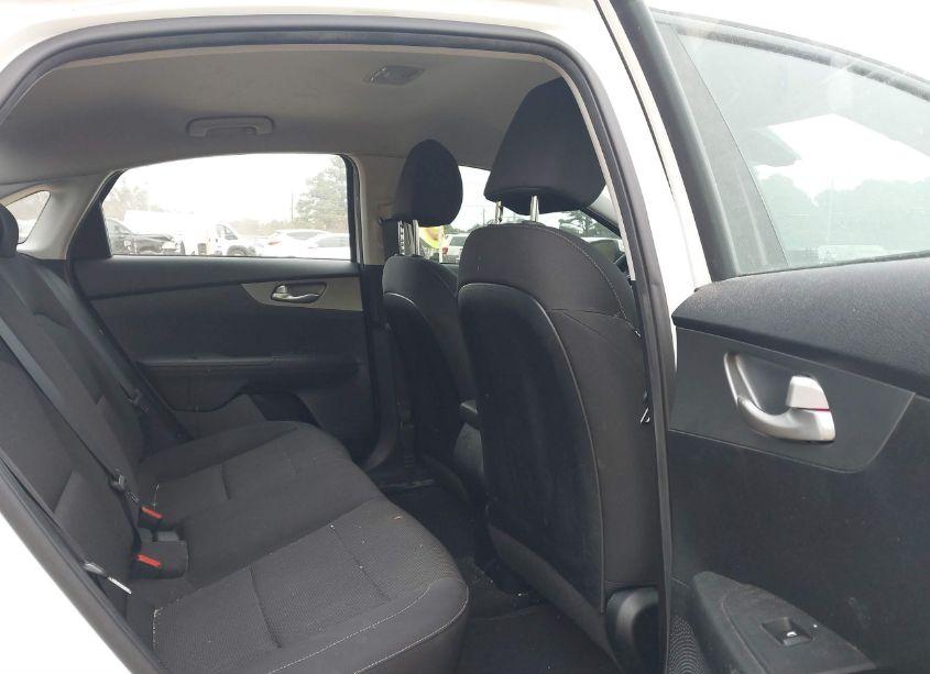 Photo 8 of 2019 Kia Forte FE (VIN 3KPF24AD2KE009919)