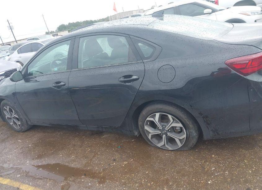 Photo 13 of 2019 Kia Forte LXS (VIN 3KPF24AD2KE011072)