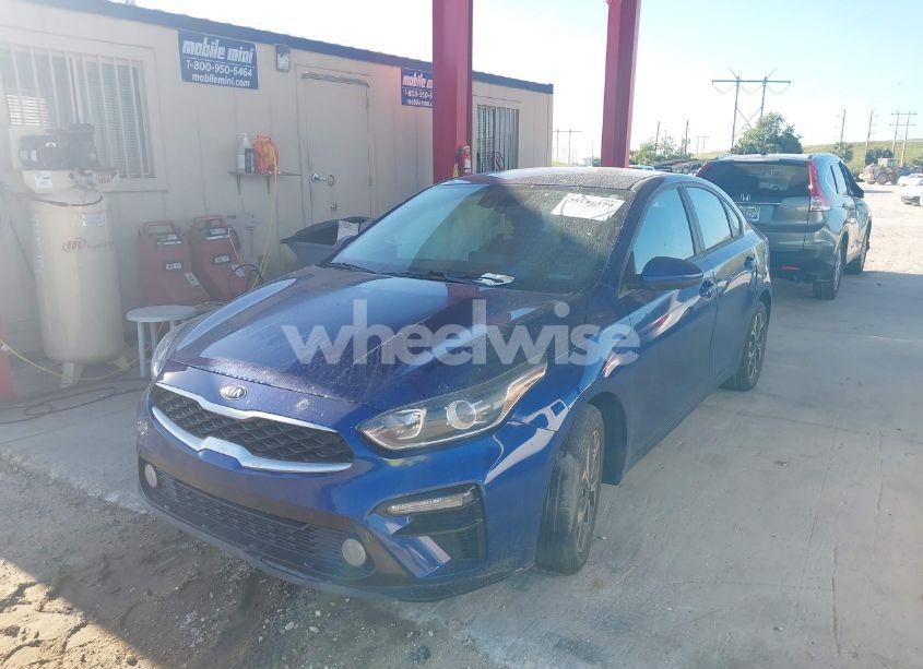 Photo 2 of 2019 Kia Forte LXS (VIN 3KPF24AD2KE020256)