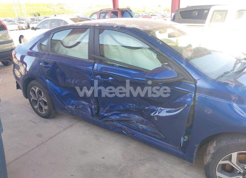 Photo 6 of 2019 Kia Forte LXS (VIN 3KPF24AD2KE020256)