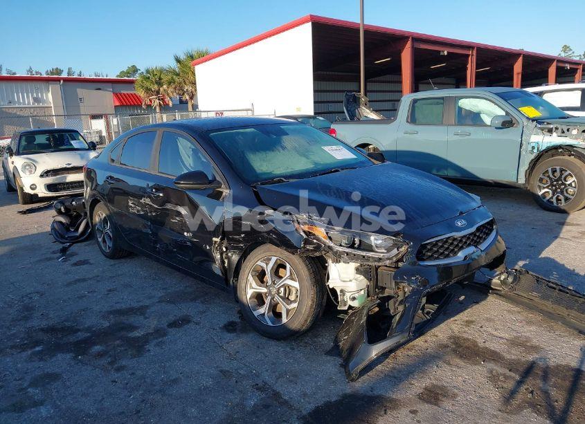 2019 Kia Forte LXS (VIN 3KPF24AD2KE045187) main photo