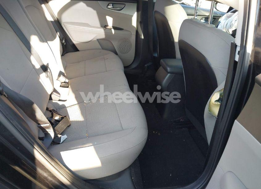 Photo 8 of 2019 Kia Forte LXS (VIN 3KPF24AD2KE045187)