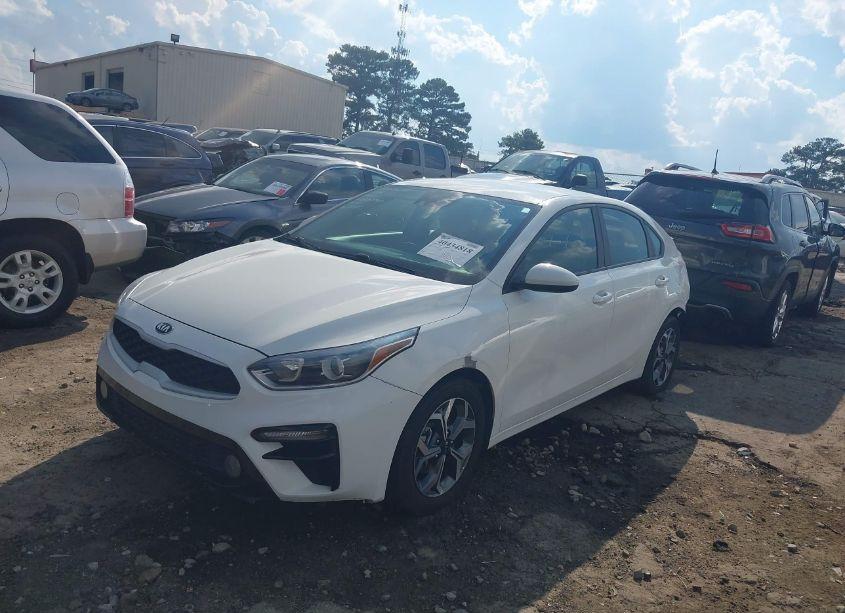 Photo 2 of 2019 Kia Forte LXS (VIN 3KPF24AD2KE045920)
