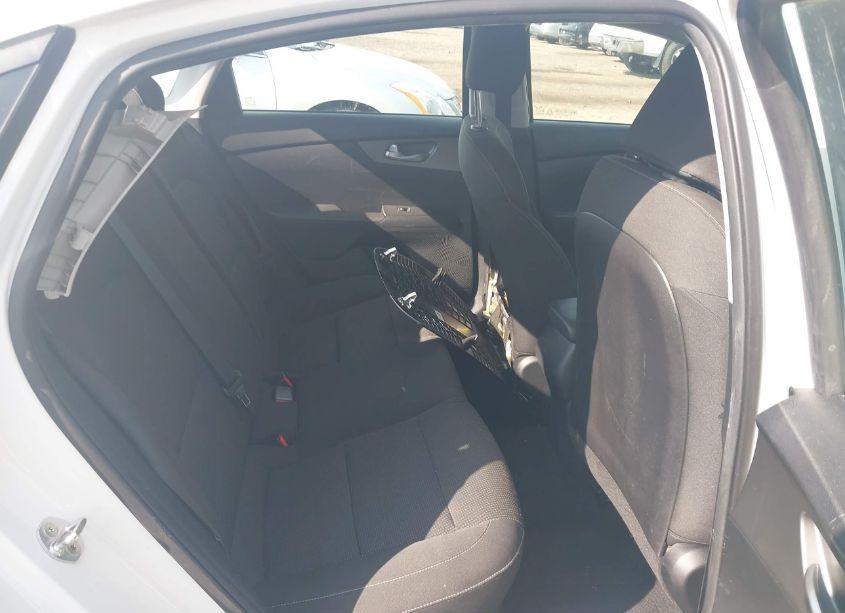 Photo 8 of 2019 Kia Forte LXS (VIN 3KPF24AD2KE045920)