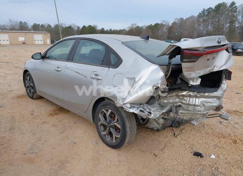 Photo 3 of 2019 Kia Forte LXS (VIN 3KPF24AD2KE052897)