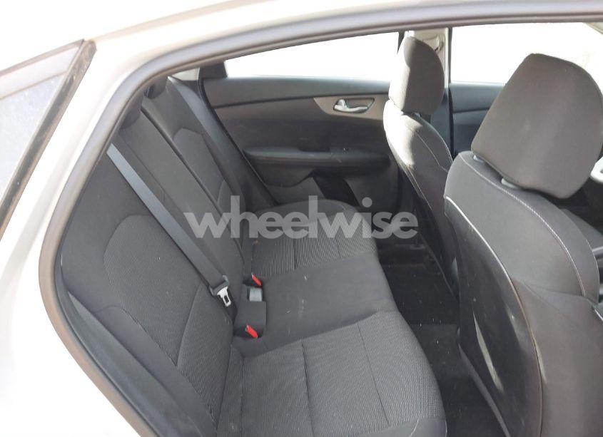 Photo 8 of 2019 Kia Forte LXS (VIN 3KPF24AD2KE052897)