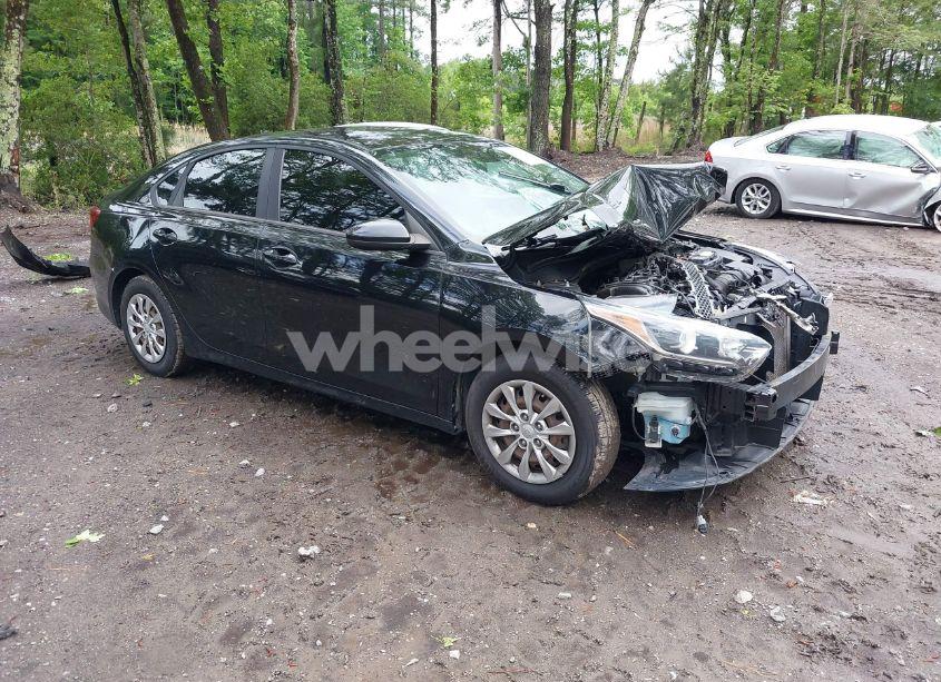 2019 Kia Forte FE (VIN 3KPF24AD2KE058098) main photo