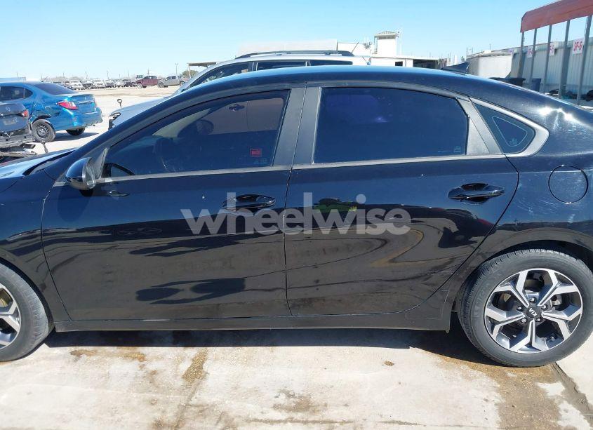 Photo 14 of 2019 Kia Forte LXS (VIN 3KPF24AD2KE090047)