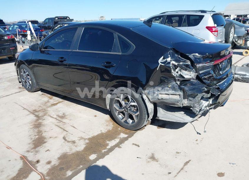 Photo 3 of 2019 Kia Forte LXS (VIN 3KPF24AD2KE090047)