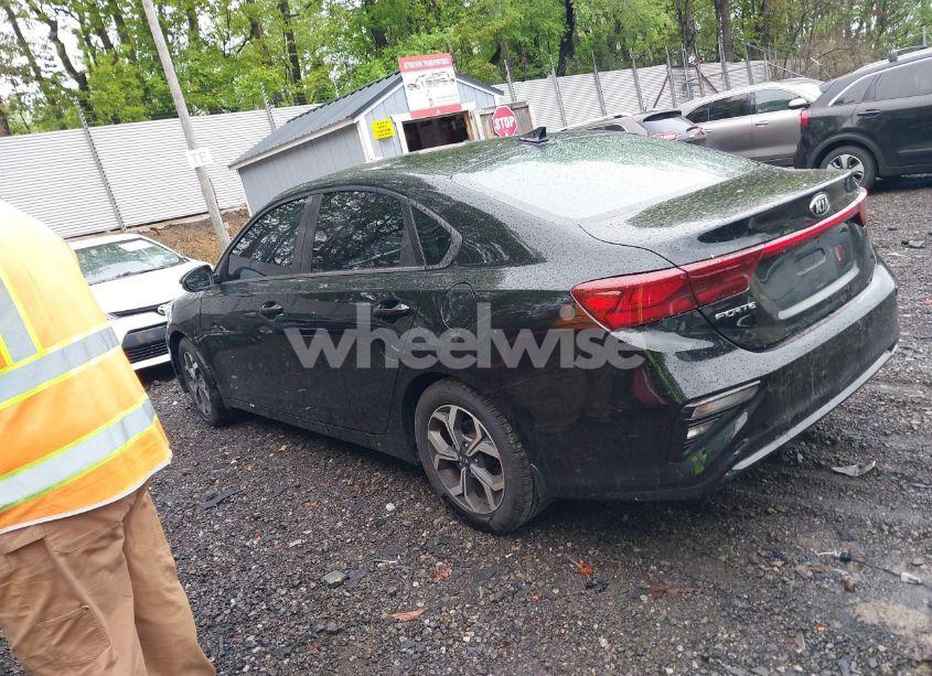 Photo 3 of 2019 Kia Forte LXS (VIN 3KPF24AD2KE098732)