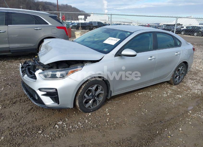 Photo 2 of 2019 Kia Forte LXS (VIN 3KPF24AD2KE099010)