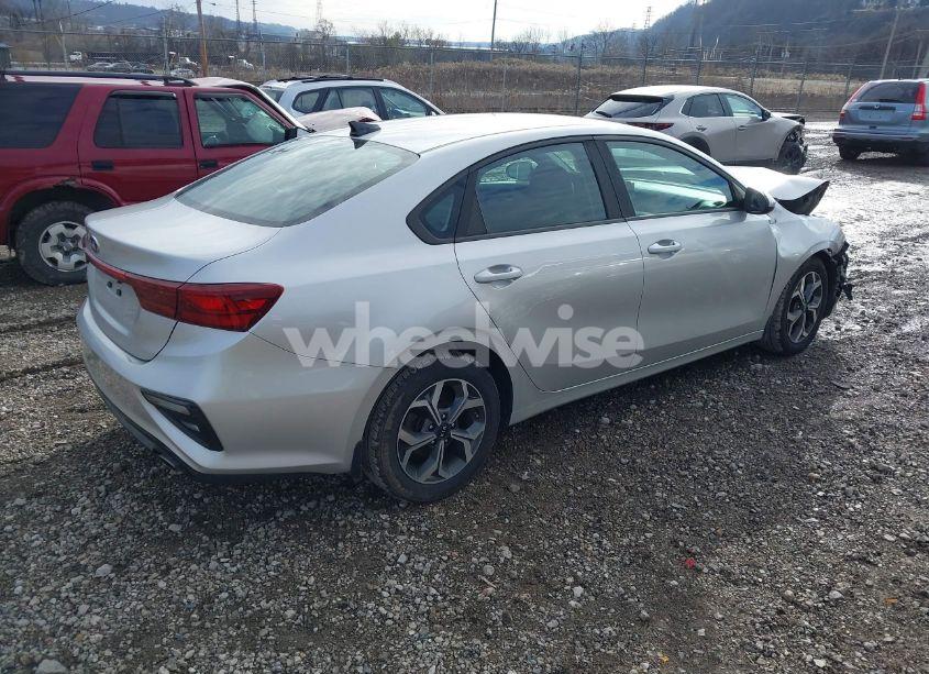 Photo 4 of 2019 Kia Forte LXS (VIN 3KPF24AD2KE099010)