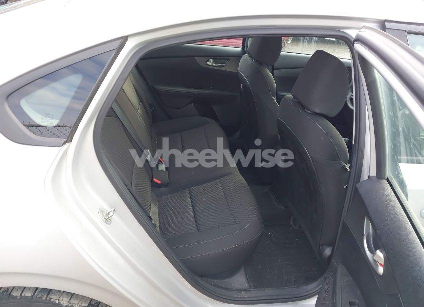 Photo 8 of 2019 Kia Forte LXS (VIN 3KPF24AD2KE099010)