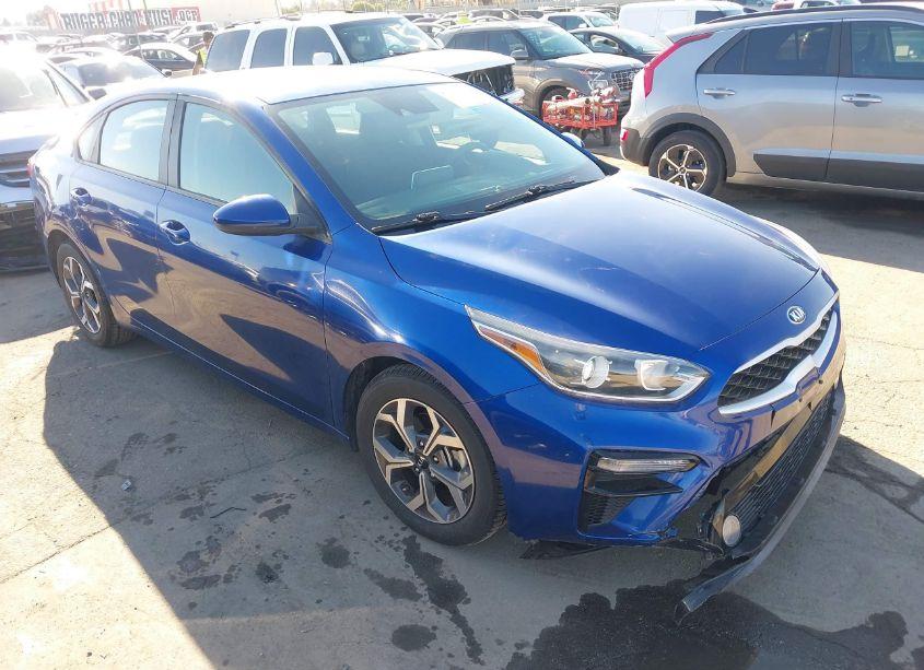 2019 Kia Forte LXS (VIN 3KPF24AD2KE109261) main photo