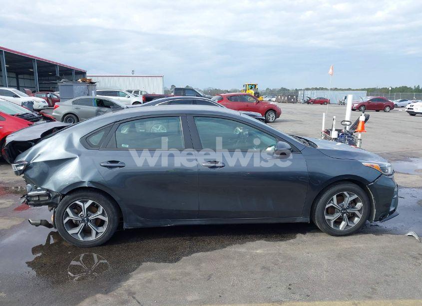 Photo 13 of 2019 Kia Forte LXS (VIN 3KPF24AD2KE115920)