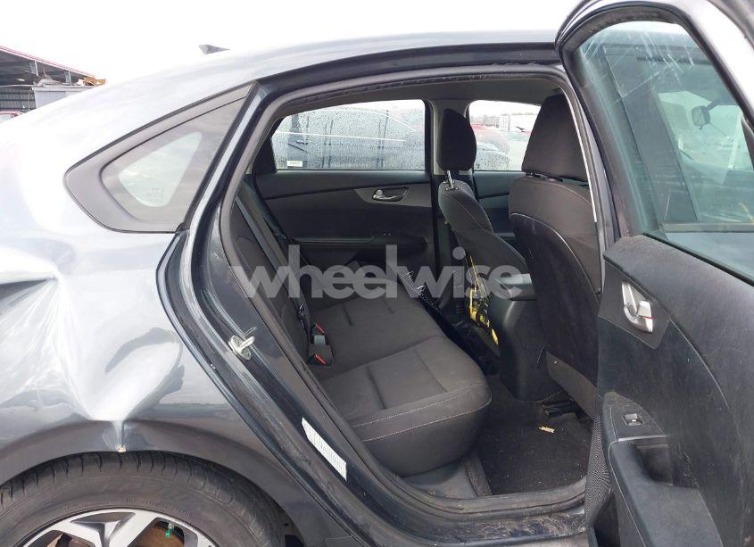 Photo 8 of 2019 Kia Forte LXS (VIN 3KPF24AD2KE115920)